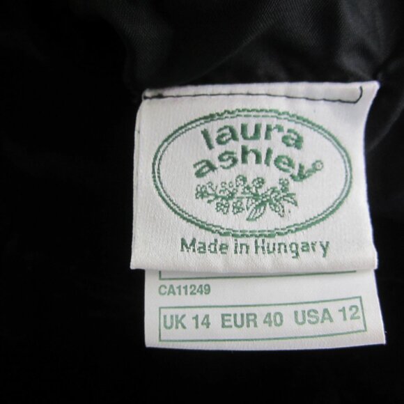 Vtg Laura Ashley Women S Black Velour Velvet LS Maxi Dress Waist 28" Fit Flare - Picture 4 of 10